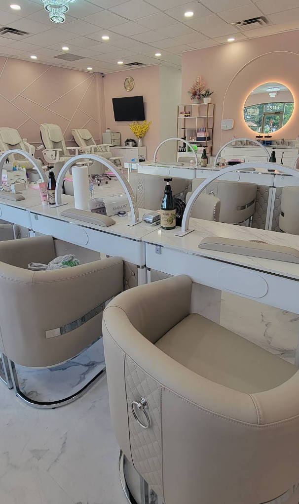 Luxury Nails & Beauty — photo 2 of 4