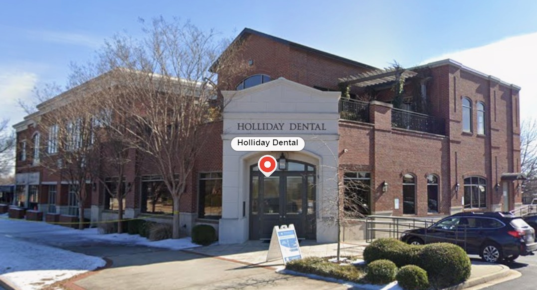 Holliday Dental — photo 1 of 4