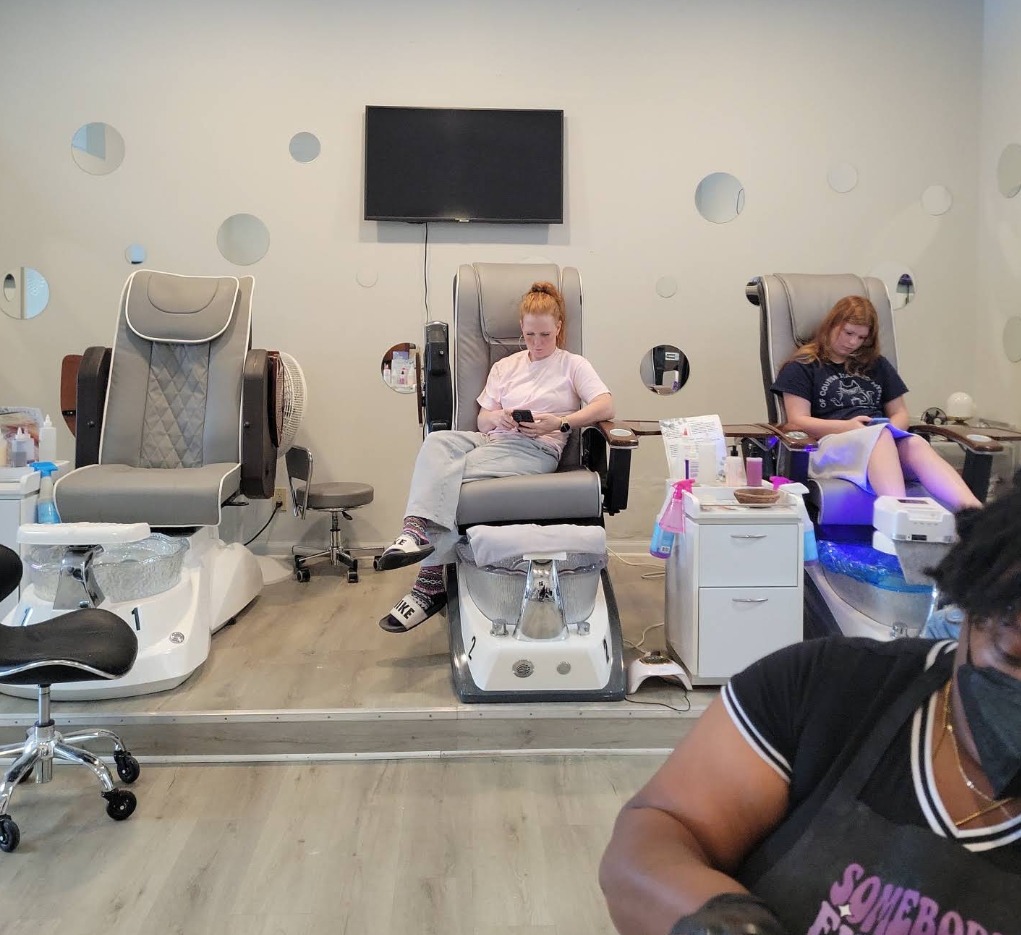 Lakeshore Nails and Spa — photo 4 of 5