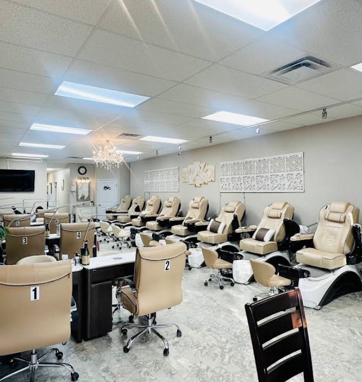 The Hills Nails and Spa — photo 1 of 4