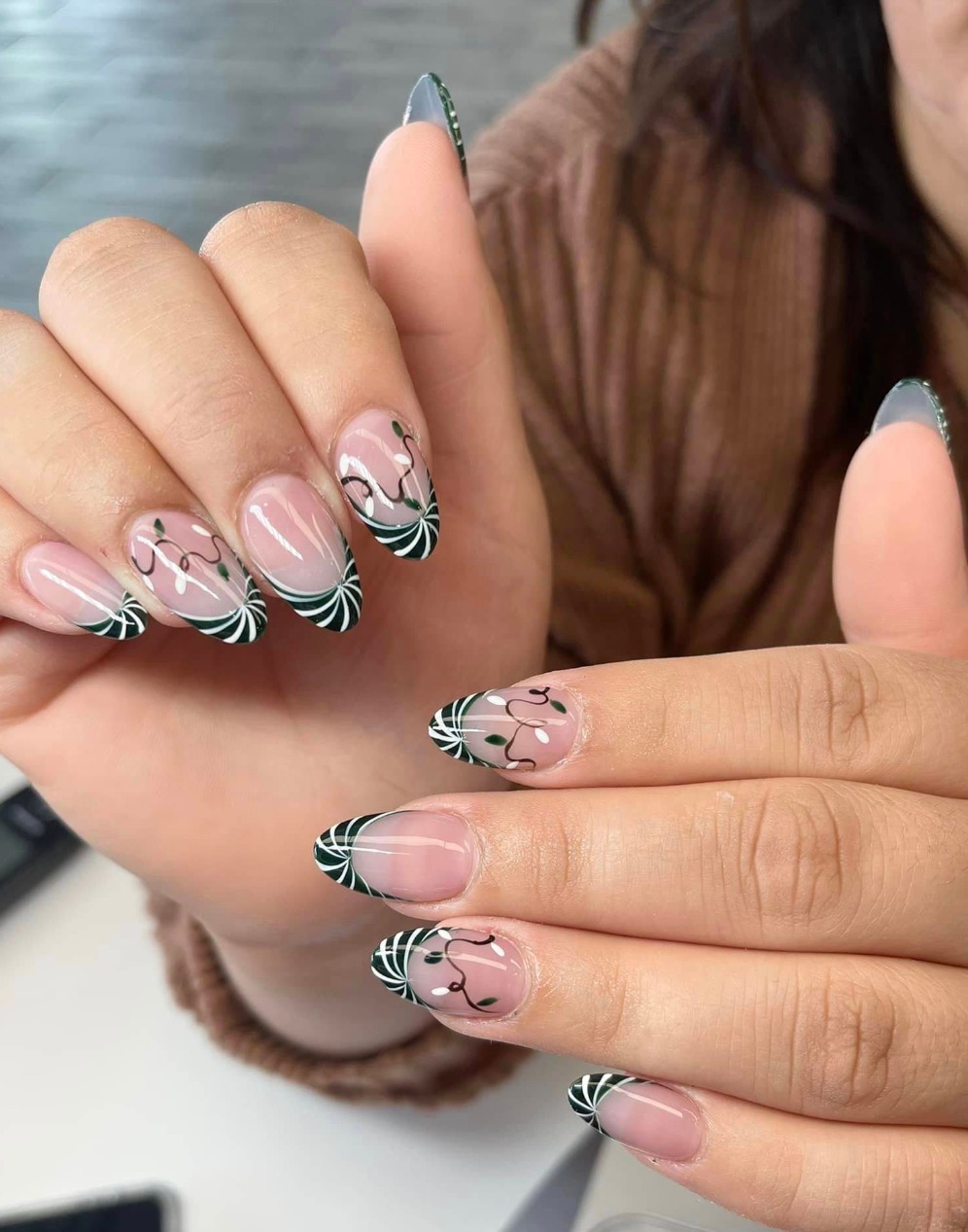 Q Nails — photo 2 of 5