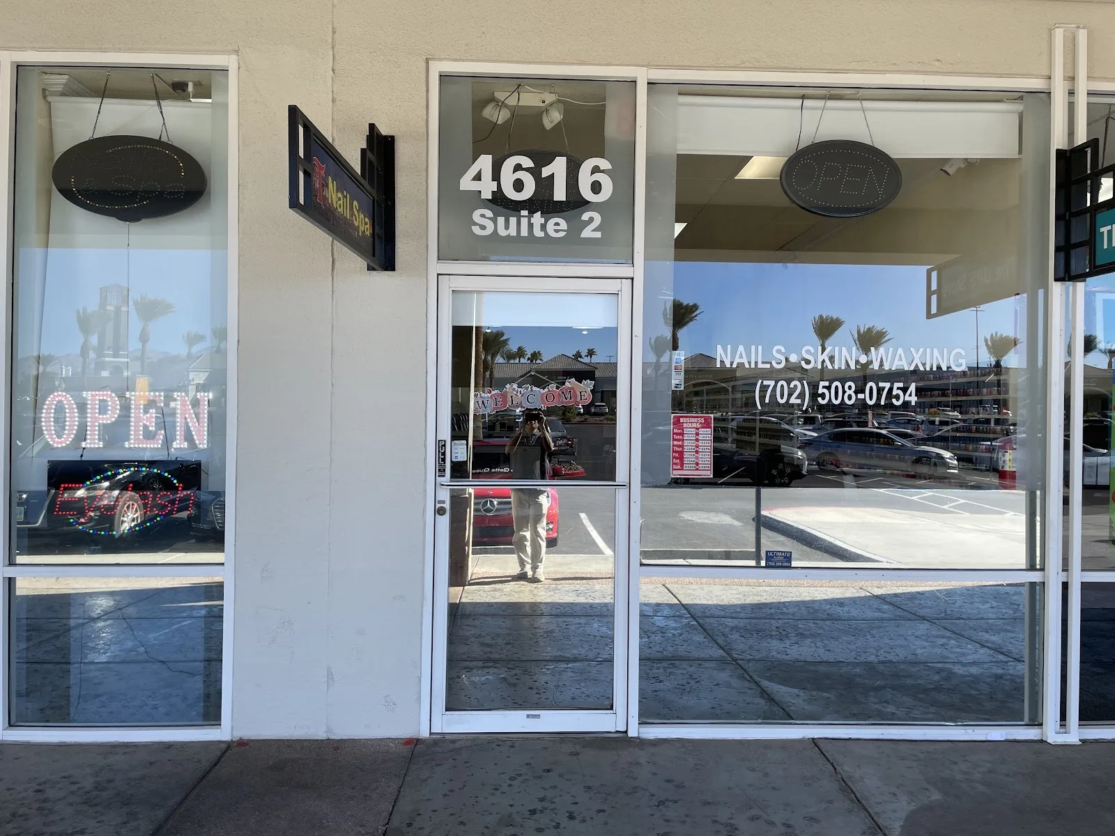 T Nails & Spa — photo 1 of 2