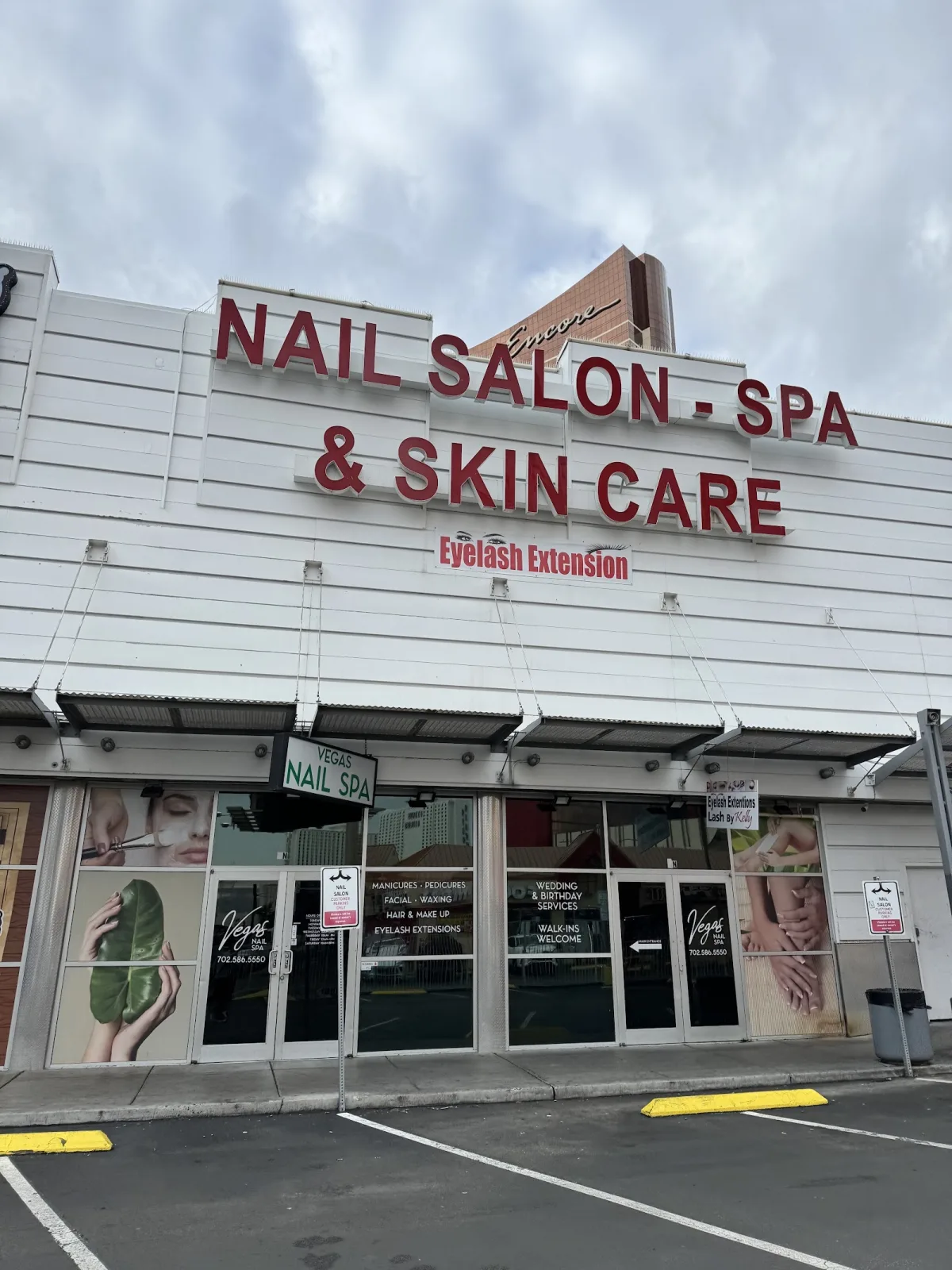 Diamond Nail Lounge — photo 1 of 2