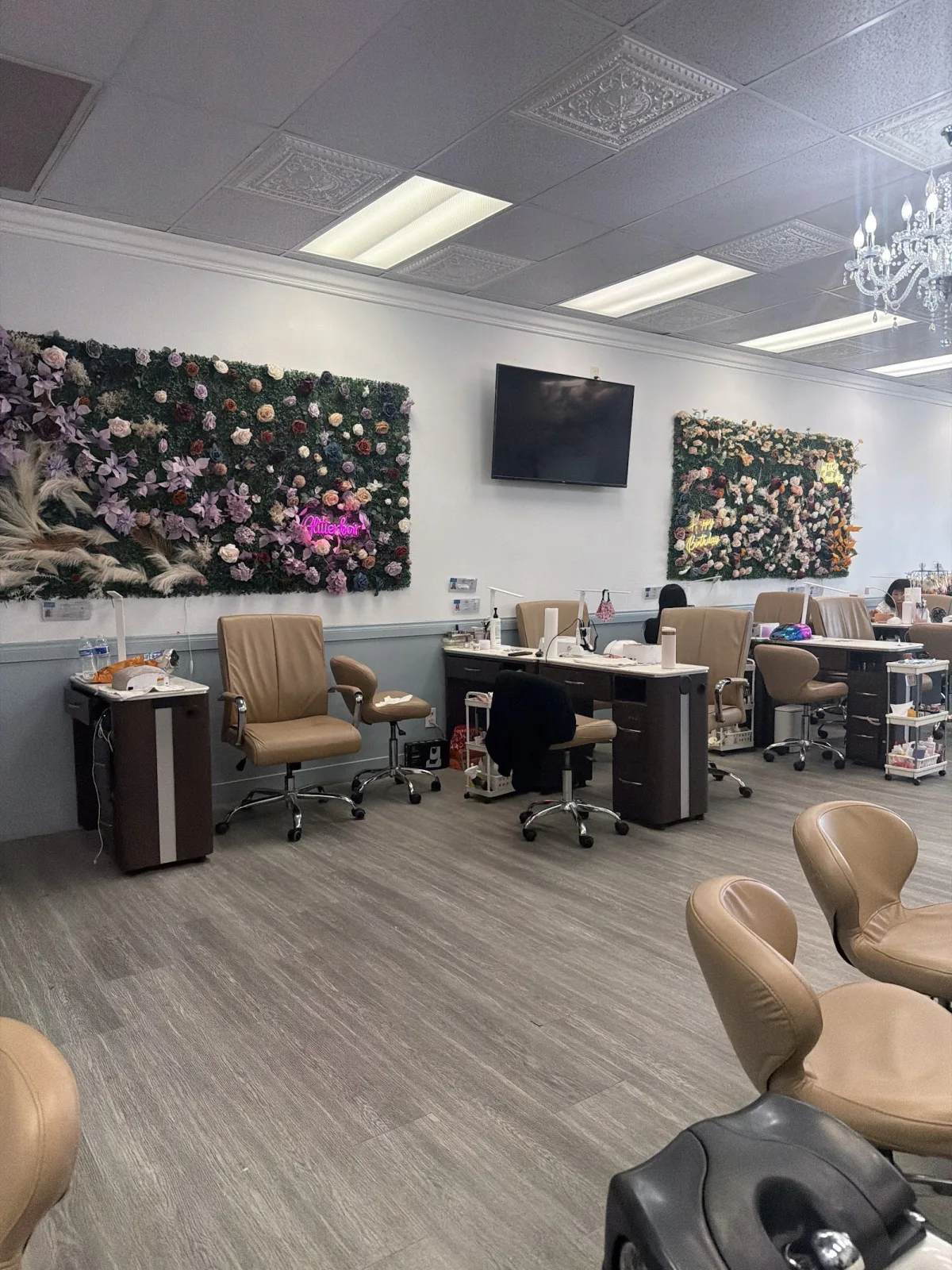 Glitter And Gloss Nail Spa — photo 1 of 2