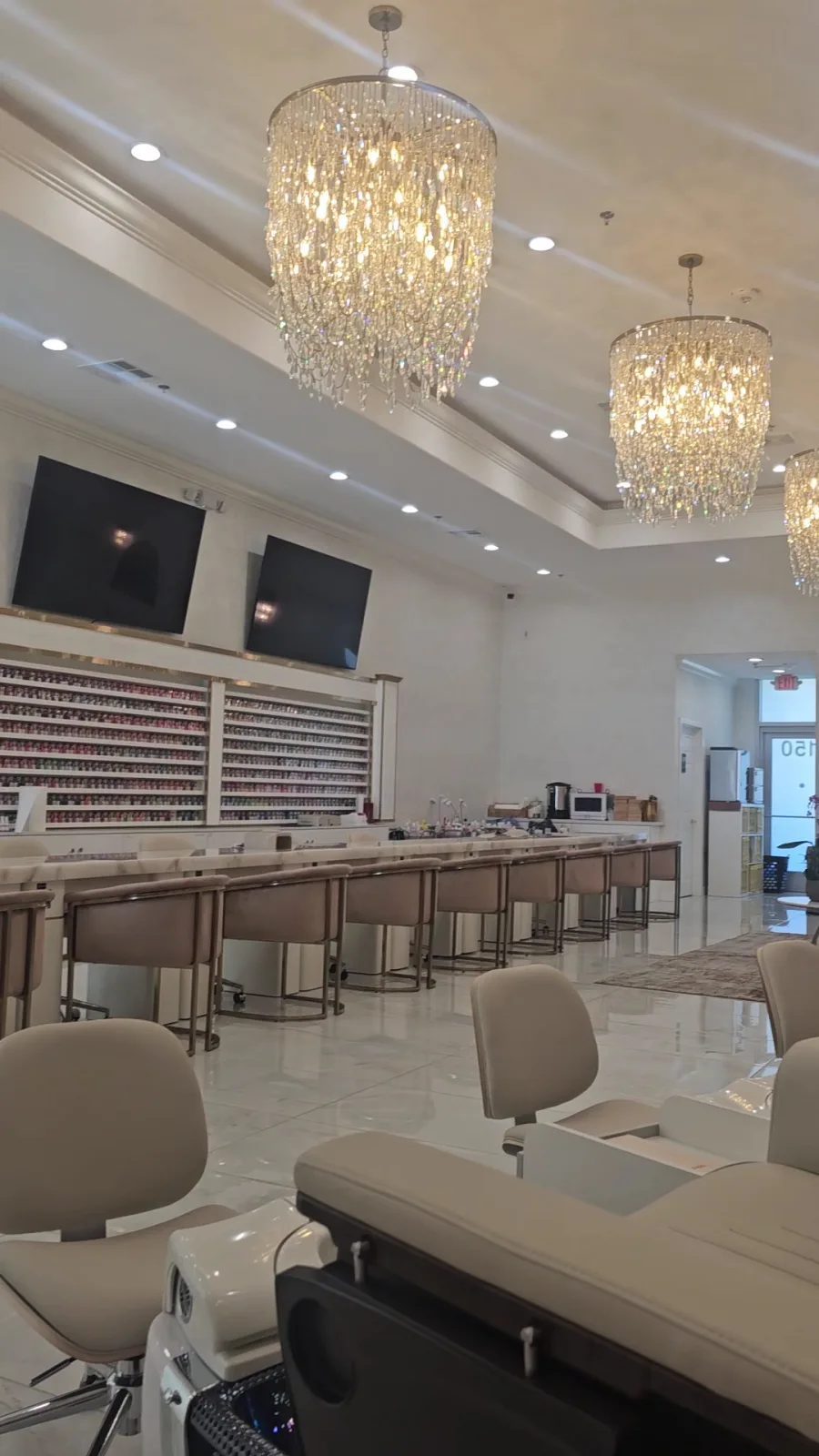 Golden Hour Nails Spa Flamingo — photo 2 of 2