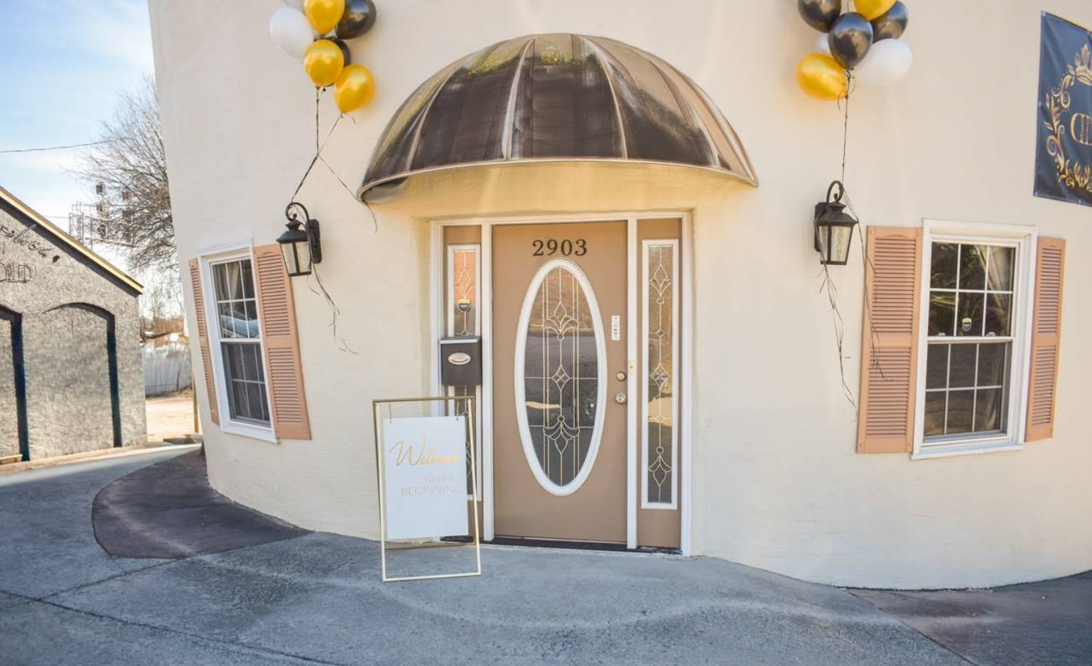 Diva's Den Nail & Spa — photo 1 of 5