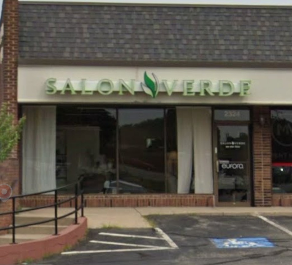 Salon Verde — photo 1 of 3