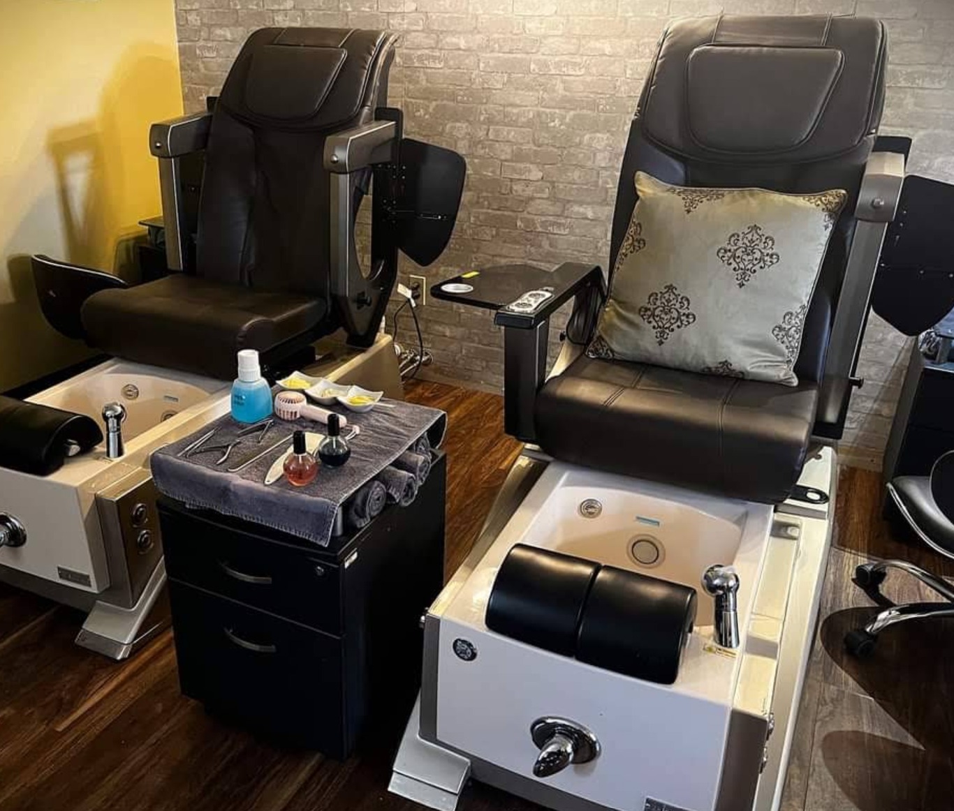 Expressions Salon & Spa — photo 1 of 4